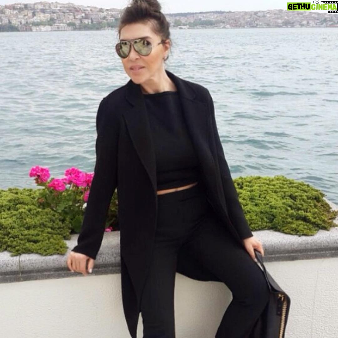 Nebahat Çehre - 40.8K Likes - Mutlu Akşamlar 🙏😘