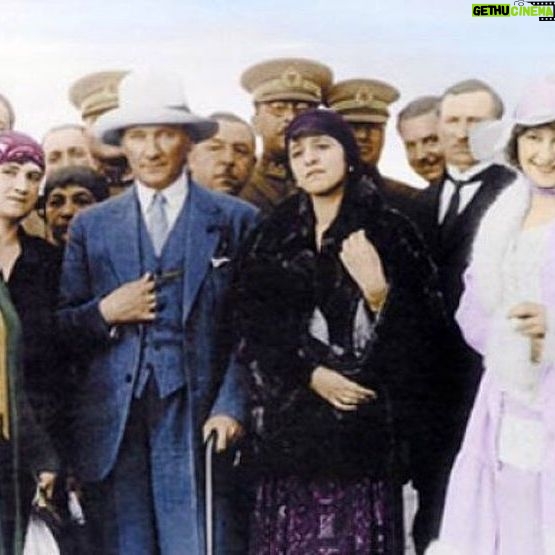 Nebahat Çehre Instagram - 8 Mart Dünya Kadınlar Günümüz Kutlu Olsun 💐