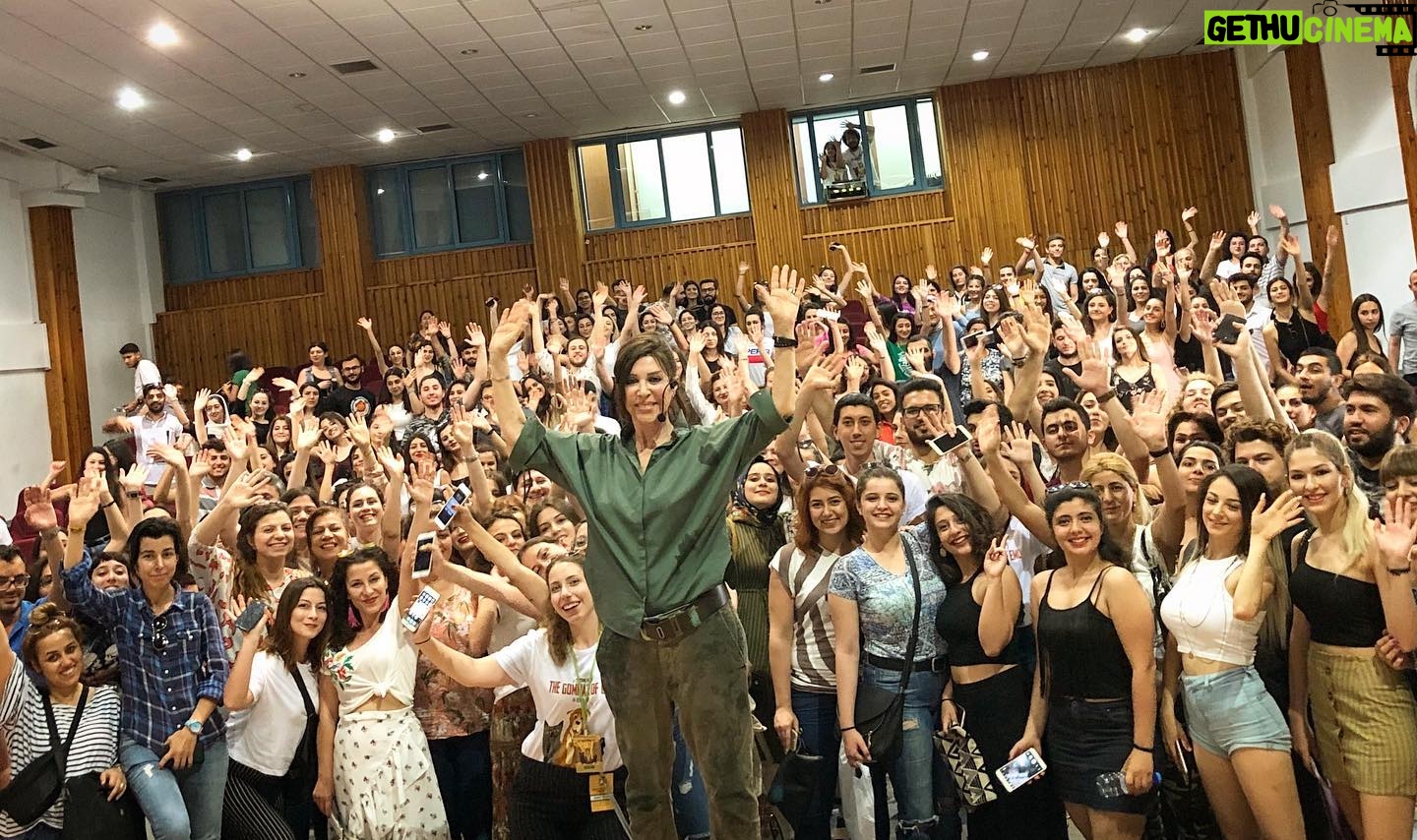 Nebahat Çehre Instagram - @dogu.akdeniz.universitesi başarılı öğrencileri ile bir araya geldik ❤️ Çok keyifliydi sizlerle bir arada olmak 😍 Tekrar görüşmek üzere 👋 @selcukkayamanagement @yaseminbaygin @kilicseherr @selcukkayaofficial 👏👏👏👏