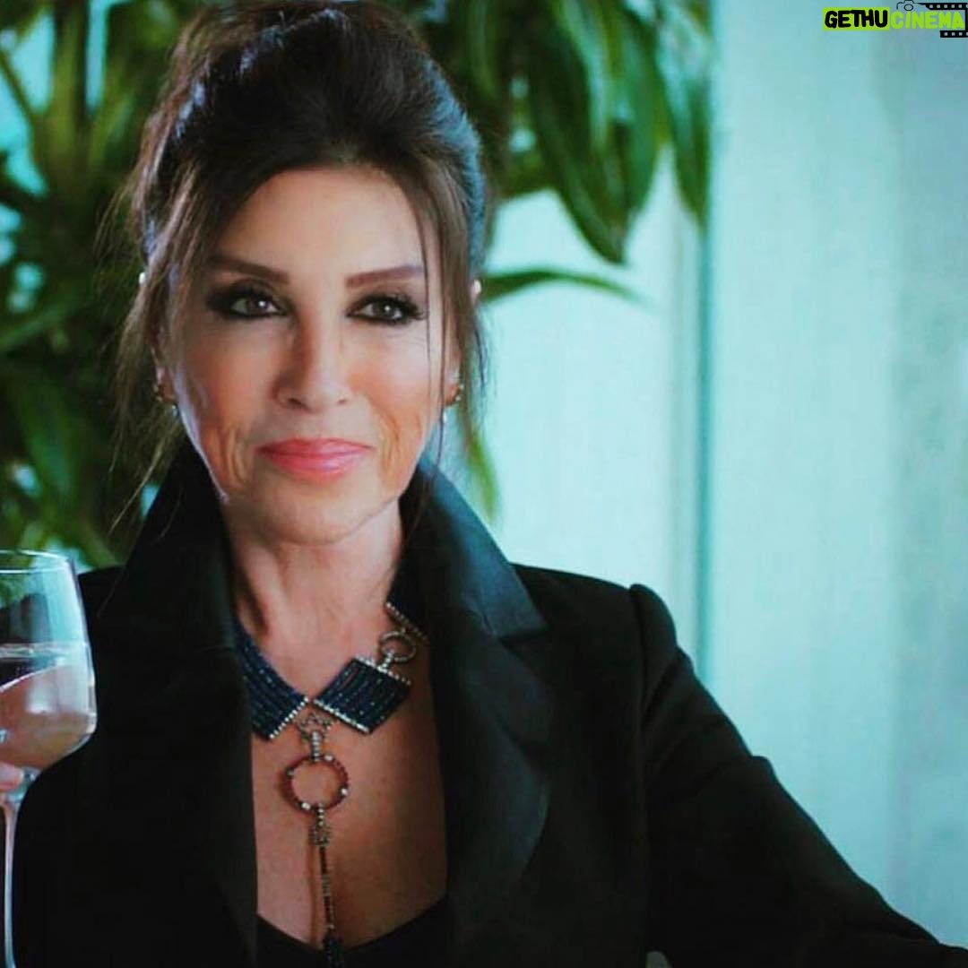 Nebahat Çehre - 45.8K Likes - Mutlu haftalar 😍