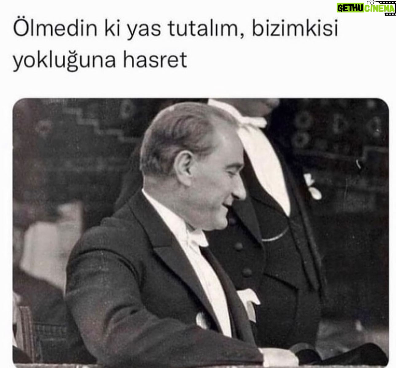 Nebahat Çehre Instagram - Ölmedin ki yas tutalım ❤️ Bizimkisi yokluğuna hasret 🇹🇷