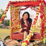 Neelanjona Neela Instagram - যাবে নাকি আমার ঘোড়ার গাড়িতে ?