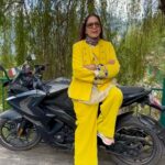 Neena Gupta Instagram – Get ready to be on the edge of your seats because this murder mystery has it all! A chilling murder, stirring secrets, multiple suspects, and one Detective who will put an end to the biggest question yet – Who killed Brig. Rawat?
Charlie Chopra and The Mystery Of Solang Valley, streaming now, only on Sony LIV.

Directed by @vishalrbhardwaj in association with #TuskTaleFilms, starring @wamiqagabbi @priyanshupainyuli  @Neena_Gupta @naseeruddin49 #RatnaPathakShah @GulshanGrover @LaraBhupathi  @iamroysanyal @Paoli_Dam @imaadshahmadboy @thesurrealvivaanshah @pulkitmakol 

@priti.shahani #JamesPrichard #BasiAkpabio #LeoDezoysa @rekha_bhardwaj @aasmaanbhardwaj #AnjumRajabali @jyotsnahariharan @VBFilmsOfficial @OfficialAgathaChristie @nonamunious @shoumini_ghoshroy @eshtylist @manasmittal @gautamkishanchandani @khyatimalhotra558 @amansrivas @001danishkhan @saugatam @sonylivinternational

#CharlieChopra #CharlieChopraOnSonyLIV