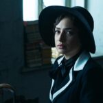 Negar Javaherian Instagram - • زن‌ها تا لحظه‌ی آخر می‌جنگن ولی وقتی یه چیزی براشون تموم میشه دیگه تموم شده. ______ قسمت پنجم چطور بود؟ #خاتون @khatoon.series 👒