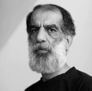 Negar Javaherian Instagram - #نمایش

می‌تونم انتخاب ‌کنم ببینم.
می‌تونم انتخاب کنم نبینم.

‏Audience/ مـُخاطب 
مولف: جابر رمضان

‏THE HOLE IN THE WALL THEATER

اردی‌بهشت و خرداد ۱۴۰۱ | تماشاخانه ایرانشهر | سالن استاد سمندریان | ساعت ۱۸:۳۰

پی‌نوشت: 
🔺محتوای این‌نمایش برای کودکان و نوجوانان مناسب نیست.🔺(۱۶-)

تهیه بلیط از سایت:
‏🎫 TIWALL.COM