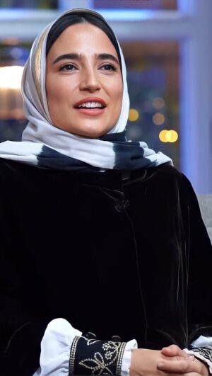 Negar Javaherian Instagram - •
مهمونی ❤️