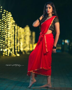 Neha Chowdary Endluri Instagram - The look in detailing ❤️ #swipe 

📸 & 🎨 : @mukeshreddy89 @mkpassionphotography 
Makeup , hairstyling & saree draping : @priyasandeepmakeupartistry @bridalstoptirupati 
Thanks for the location Sandeep annaa!! @priyasandeepmakeupartistry 🔥
Team : @mukeshreddy89 @vamsireddy_111 @gangasaireddy94