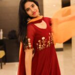Neha Chowdary Endluri Instagram – When in doubt , wear red ❤️ #swipe 
Outfit: @elegant_threads_by_salma 

#neha_nani #nehachowdary