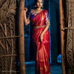 Neha Chowdary Endluri Instagram - Pattu cheera feels 🥰 #swipe 📸 : @mkpassionphotography @mukeshreddy89 Makeup & hairstyling: @priyasandeepmakeupartistry @bridalstoptirupati Saree & blouse: @bridalstop_boutique #neha_nani #nehachowdary #traditional #saree #pattusaree