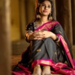 Neha Chowdary Endluri Instagram - నా శ్వాస నీ కోసమే 🤍 #swipe 📸 & 🎨 : @mkpassionphotography @mukeshreddy89 Saree & blouse : @bridalstop_boutique Makeup & hairstyling: @priyasandeepmakeupartistry @bridalstoptirupati #neha_nani #nehachowdary