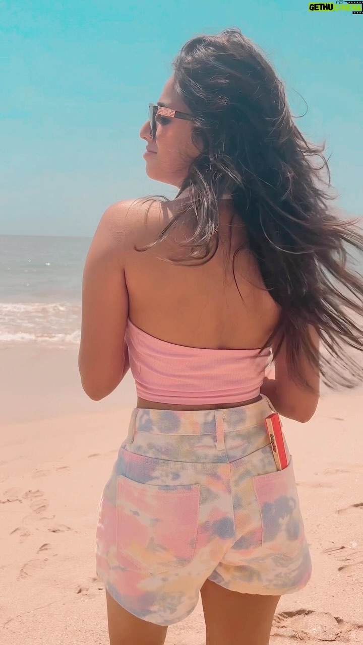 Neha Chowdary Endluri Instagram - It’s me & my hairflips against the world ! 🩵 #neha_nani #reels #trending #hairflips