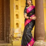 Neha Chowdary Endluri Instagram - నా శ్వాస నీ కోసమే 🤍 #swipe 📸 & 🎨 : @mkpassionphotography @mukeshreddy89 Saree & blouse : @bridalstop_boutique Makeup & hairstyling: @priyasandeepmakeupartistry @bridalstoptirupati #neha_nani #nehachowdary