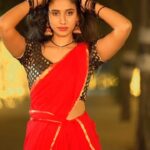 Neha Chowdary Endluri Instagram – Song !!!!! 🔥❤️
🎥 & 🎨 : @mukeshreddy89 
Makeup & hairstyling: @priyasandeepmakeupartistry @bridalstoptirupati 
Choreography: @team_twoz_2z @__nanidancer__ 
Team: @mukeshreddy89 @vamsireddy_111 @gangasaireddy94 

#neha_nani #reels #trending #kurchimadathapetti