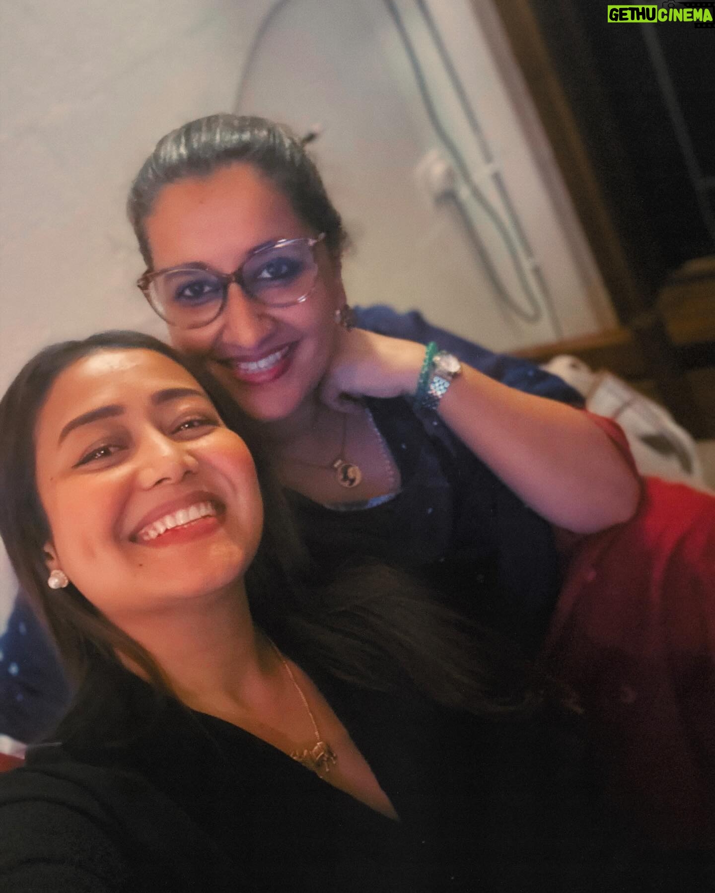 Neha Kakkar Instagram - #SONCHADI is the name of My #CokeStudio Song! And guess what It’s a #Pahadi Song ♥️ @digvijaysinghpariyarofficial #AnkurTiwari @cokestudiobharat @devsanyal @kausarmunir @swanandkirkire @universalmusicindia @kamla_devi_log_gaeka @sajidmaklai @appusworld @varunrg @collectiveartistsdiaries @pavneetsehgal #cokestudiobharat #NehaKakkar #uttarakhand
