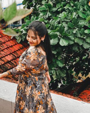 Neha Menon Instagram - Serenity now🍂 
btw how’s the bangs?🙊

Wearing: @brand_look_unique ✨