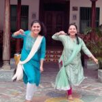 Neha Menon Instagram – Vibing with sista @_nehah_official_ 🫂❤️
Hoping to dance with you again! 💃🏻
From the sets of Pandian Stores 2 & Bakyalakshmi Mahasangamam ✨

Choreography @simran.sivakumar ✨

#ghilli #dancer #dancerlife #ps2 #actor #instagramreels #feelitreelit #reelitfeelit
