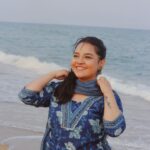 Neha Menon Instagram - Comment a caption!? 🌊🤎 . . Thanks @ka.yazhi for the comfortable kutti set ever!♥️