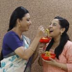 Neha Menon Instagram - “Today I finally managed to clean up my wardrobe after a long, long time. Amma seems the happiest that I achieved this small but important win. So here we are celebrating it with our favourite MAGGI” I am sure you also have such small moments worth celebrating with your bowl of MAGGI. Share a video or a picture with your MAGGI bowl Tell us your reason for celebrating with the #MAGGIJOLLYDINAMDINAM #MAGGI #MAGGIE #MAGGIJOLLDINAMDINAM
