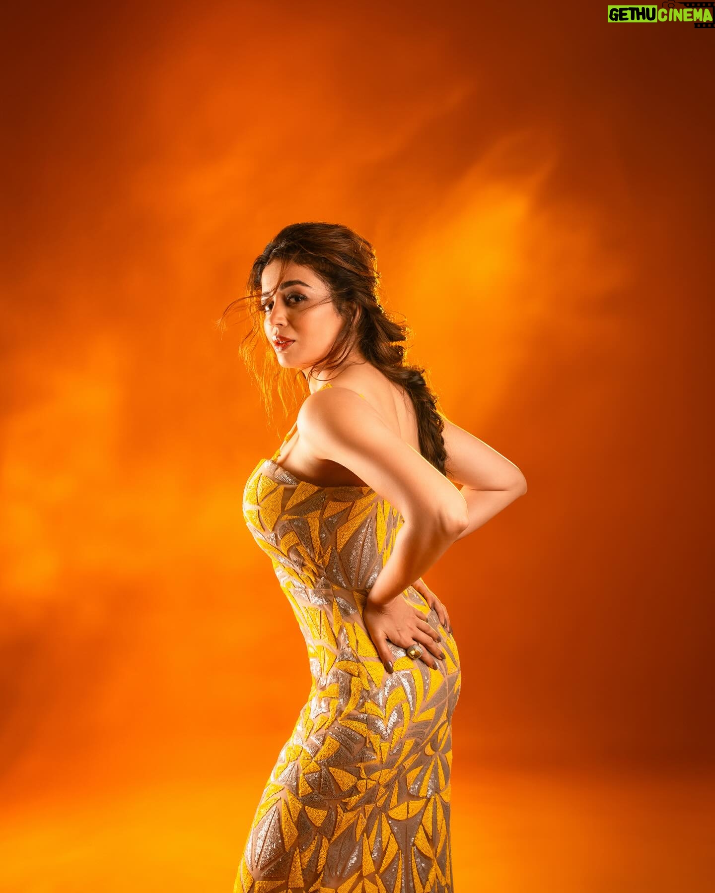 Neha Pendse - 76K Likes - For Femina Mamaearth 2024 !