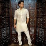 Neil Bhatt Instagram - ✨ Styled by - @purvabansal5 Outfit by - @studiobagechaa X @_vaishnavii.3011 #neilbhatt #iftaarparty #look #babasiddiqui #zeeshansiddique #traditional