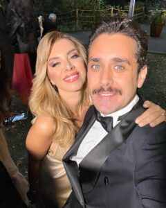 Neslihan Yeldan Instagram - This is not Hollywood, this is SÇK😀❤️oldies but goldies diyebilir miyiz 😍 @alicanaytekin #basakçağrıwedding