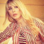 Neslihan Yeldan Instagram - Günaydın, tünaydın, merhaba, selam lâik ülkemin, cumhuriyetçi, vicdanlı, aklı selim, güzel kalpli insanları. Buralarda mısınız bir kontrol edeyim dedim🥰🌹