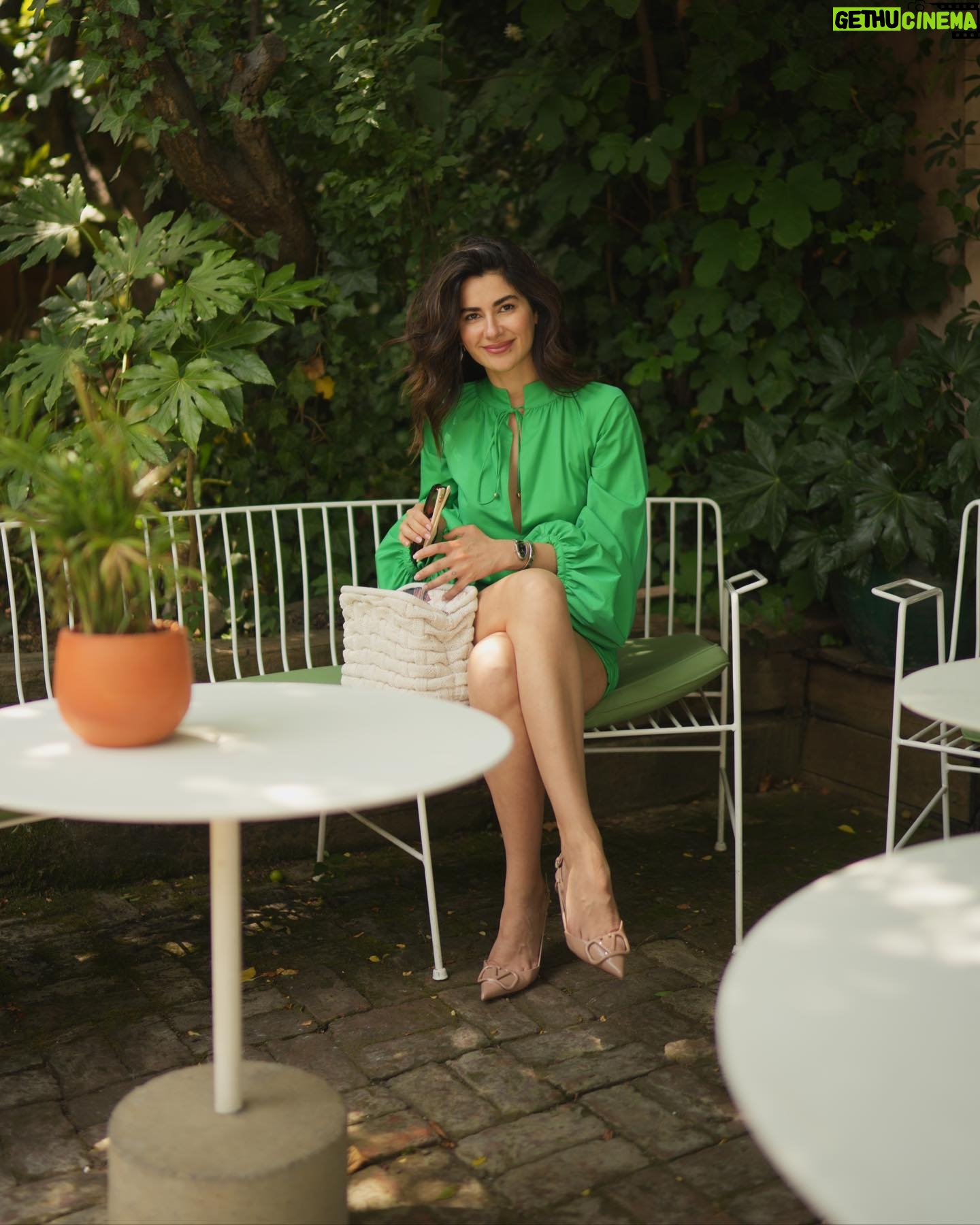 Nesrin Cavadzade Instagram - yine yeşillendi fındık dalları 💚