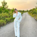 Nesrin Cavadzade Instagram – biraz havanın kimseye bi zararı olmaz dedik