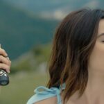Nesrin Cavadzade Instagram - So proud to appear in the first ever fashion film to be shot in the magical town of Shusha. Thanks Maison Mugham for the opportunity and for the wonderful “Karabakh Bouquet 1752” fragrance. @mughamperfume Vatanımın kokusunu bu vesileyle burnuma kadar getiren @mughamperfume'a sonsuzca teşekkür ederim. ❤️🕊🇦🇿