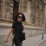 Nesrin Cavadzade Instagram – pazar kahvaltısı için son derece basic bir look