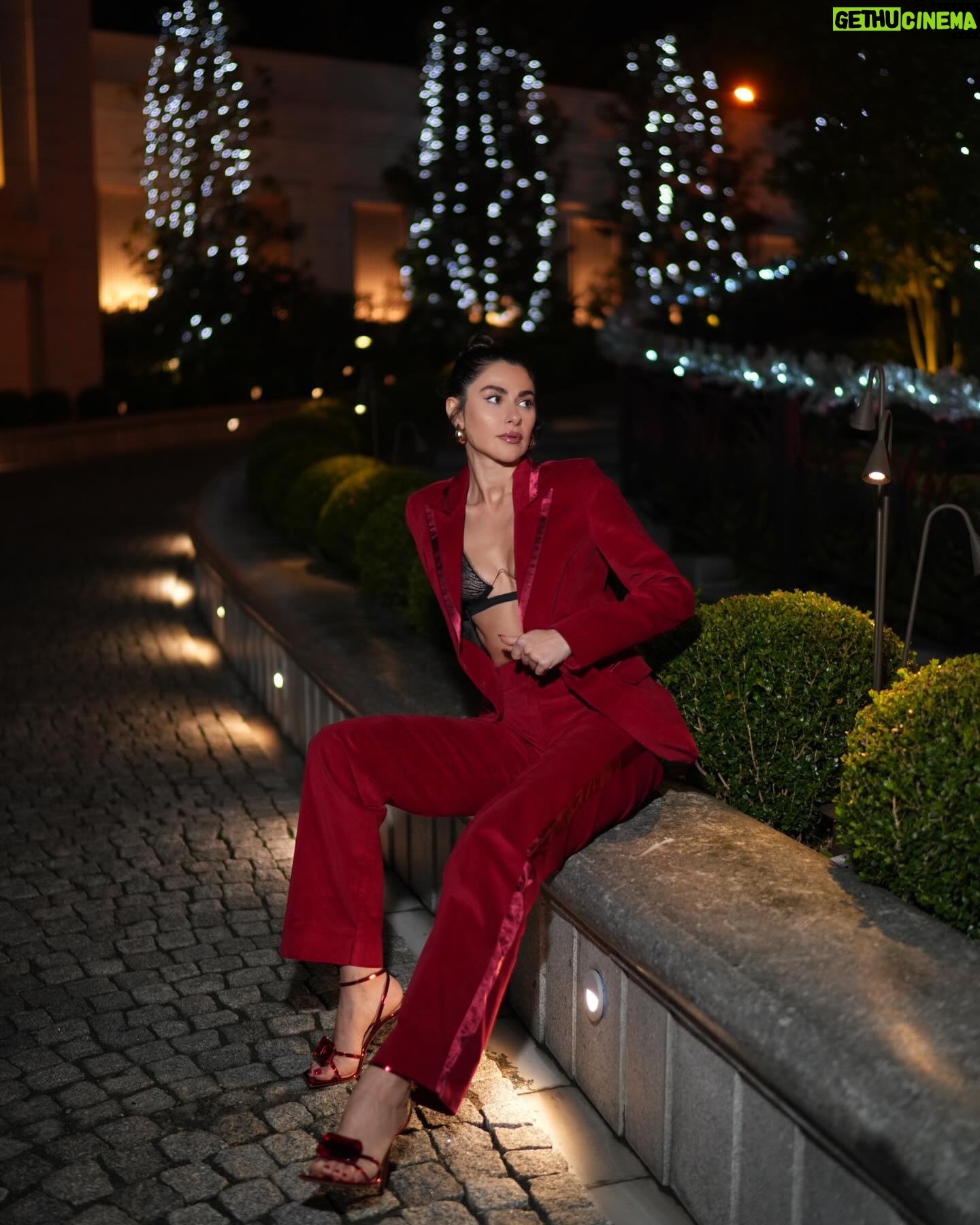 Nesrin Cavadzade Instagram - new year's spirit 🎄