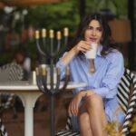 Nesrin Cavadzade Instagram - how does the queen move in chess? tell me about it... ♟