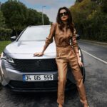 Nesrin Cavadzade Instagram – Photo dump with the one and only 📷 #PeugeotSUV3008 
#BaştanSonaGözAlıcı  @peugeotturkiye #işbirliği