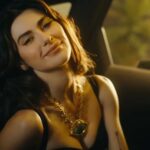 Nesrin Cavadzade Instagram - Onunla tüm yollar göz alıcı bir deneyime çıkıyor. #PeugeotSUV3008 ile heyecan uyandıran bir hikaye şimdi yayında! #BaştanSonaGözAlıcı #PEUGEOTSUV3008 @peugeotturkiye #işbirliği
