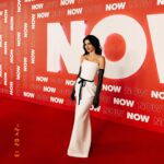 Nesrin Cavadzade Instagram - w harfini telaffuz ederken zorlanacağız, ama yine de siz bilirsiniz @nowtvturkiye #foxnowoluyor