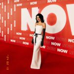 Nesrin Cavadzade Instagram - w harfini telaffuz ederken zorlanacağız, ama yine de siz bilirsiniz @nowtvturkiye #foxnowoluyor
