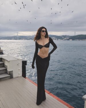 Nesrin Cavadzade Instagram - mayoyla yakalandı