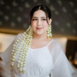 Nessie Judge Instagram - 𝒫𝓇𝑒𝓅𝒶𝓇𝒶𝓉𝒾𝑜𝓃 𝑜𝒻 𝒜𝓀𝒶𝒹. 25.02.24 Kebaya @wirantikurniabride Gown Reception #1 @christiebasill Gown Reception #2 @irenedanielle Makeup by @vinnagracia Makeup reception #2 by @bubahalfian Hairdo akad @minarbeauty Hairdo resepsi @yuliacenvensius Invitation @invitto.printery Souvenir @almas.beads @somethincofficial @hintofyou_ @realfoodjelly Entertainment @theredcarpetentertainment Photobooth #1 @lolphotobooth.co Photobooth #2 @photomaticsid Decoration @tuesdayproject Wedding Planner @pure.organizer Photo Video @byputrida Live Cam @viding.co Rings @tiffanyandco