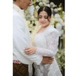Nessie Judge Instagram - 𝒫𝓇𝑒𝓅𝒶𝓇𝒶𝓉𝒾𝑜𝓃 𝑜𝒻 𝒜𝓀𝒶𝒹. 25.02.24 Kebaya @wirantikurniabride Gown Reception #1 @christiebasill Gown Reception #2 @irenedanielle Makeup by @vinnagracia Makeup reception #2 by @bubahalfian Hairdo akad @minarbeauty Hairdo resepsi @yuliacenvensius Invitation @invitto.printery Souvenir @almas.beads @somethincofficial @hintofyou_ @realfoodjelly Entertainment @theredcarpetentertainment Photobooth #1 @lolphotobooth.co Photobooth #2 @photomaticsid Decoration @tuesdayproject Wedding Planner @pure.organizer Photo Video @byputrida Live Cam @viding.co Rings @tiffanyandco