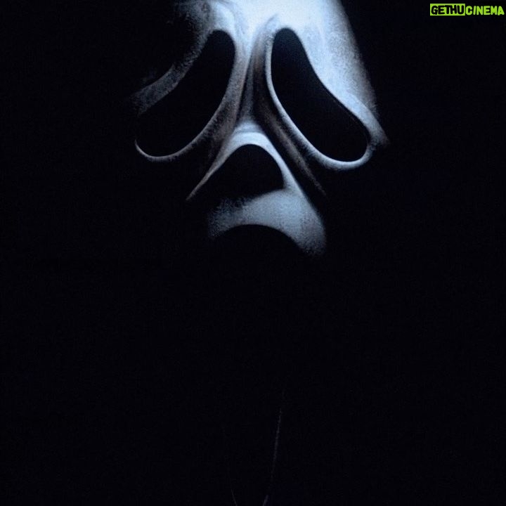 Neve Campbell - 135.9K Likes - Hello again, Sidney… #ImBack @ScreamMovies
