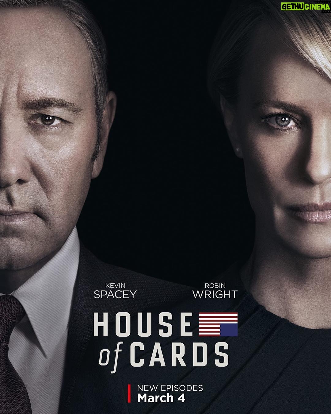 Neve Campbell Instagram - Make sure to watch me on the new season of House of Cards on Netflix. New episodes MARCH 4!!!