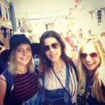 Neve Campbell Instagram – Fun at Universal studios with family and old friends. Fun to be a kid again. @UniStudios
