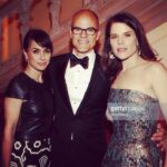 Neve Campbell Instagram - Hangin at the #whcd w/ @realmichaelkelly @constancezimmer Thank you @thecreativecoalition @sophietheallet @paigenovick For the stunning clothes and jewels. Night was so fun and so surreal. I felt like a truly lucky gal.
