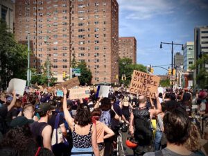 Neve Campbell Instagram - I’ve been desperately sad about this. It felt really good to get out in my neighborhood Brooklyn and hear people’s voices. Such an important time. I feel I’ve got so much to learn. I want to know how to help. I want to get this right with my children. It starts with honest communication. Sending huge love to all who are hurting and angry out there.
