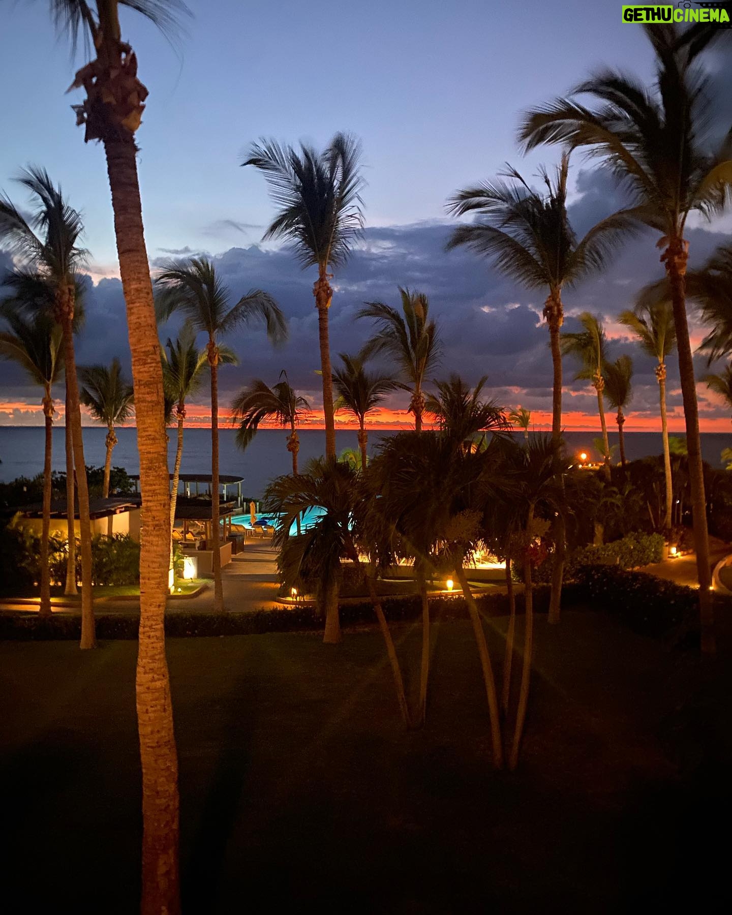 Neve Campbell - 50.8K Likes - I had an amazing trip to Punta De Mita Mexico with @carishayne, an old girlfriend from my Party of Five days, before I start all my press for Scream! So appreciate time with my girlfriends and so appreciate the restorative magic of Punta Mita. Breathtaking beauty and wonderful people. @fspuntamita #fspuntamita #fsfamilia