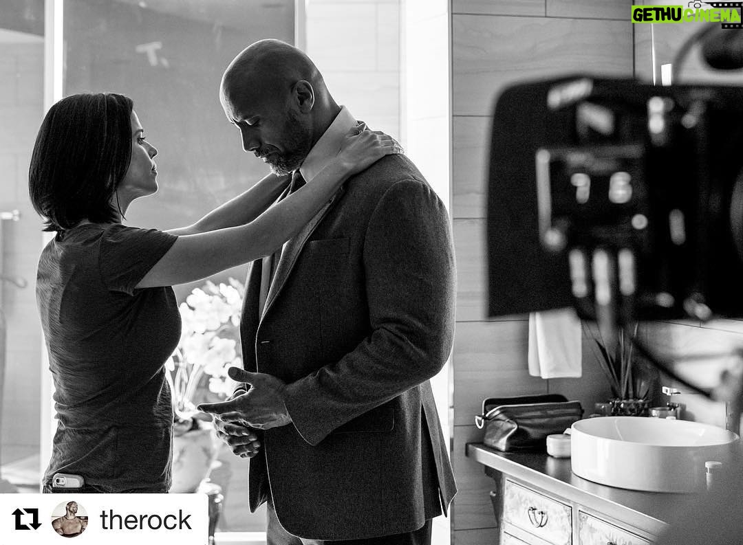 Neve Campbell - 11.3K Likes - Having such an incredible time working with @therock . What a talent. What an amazingly positive and inspiring guy..... oh and not to mention a wicked sense of humor #Repost @therock
・・・
Calm before the chaos.
Strong WEEK 1 of shooting our hostage action thriller #Skyscraper.
Thank you to my immensely talented co-star @NeveCampbell for her commitment to anchoring our family with emotional strength before life as we know it, changes a half a mile in the sky.
Week 1 down. Anchoring characters in.
#CalmBeforeTheChaos #HalfAMileUp #SKYSCRAPER SUMMER 2018