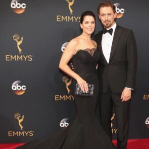 Neve Campbell Instagram - Had so much fun at the Emmys supporting House of Cards. So grateful to Christian Siriano for the beautiful dress and my cousin Coleen for the beautiful make up and my friend Marc Mena for the fan hair! Thanks guys!!!
