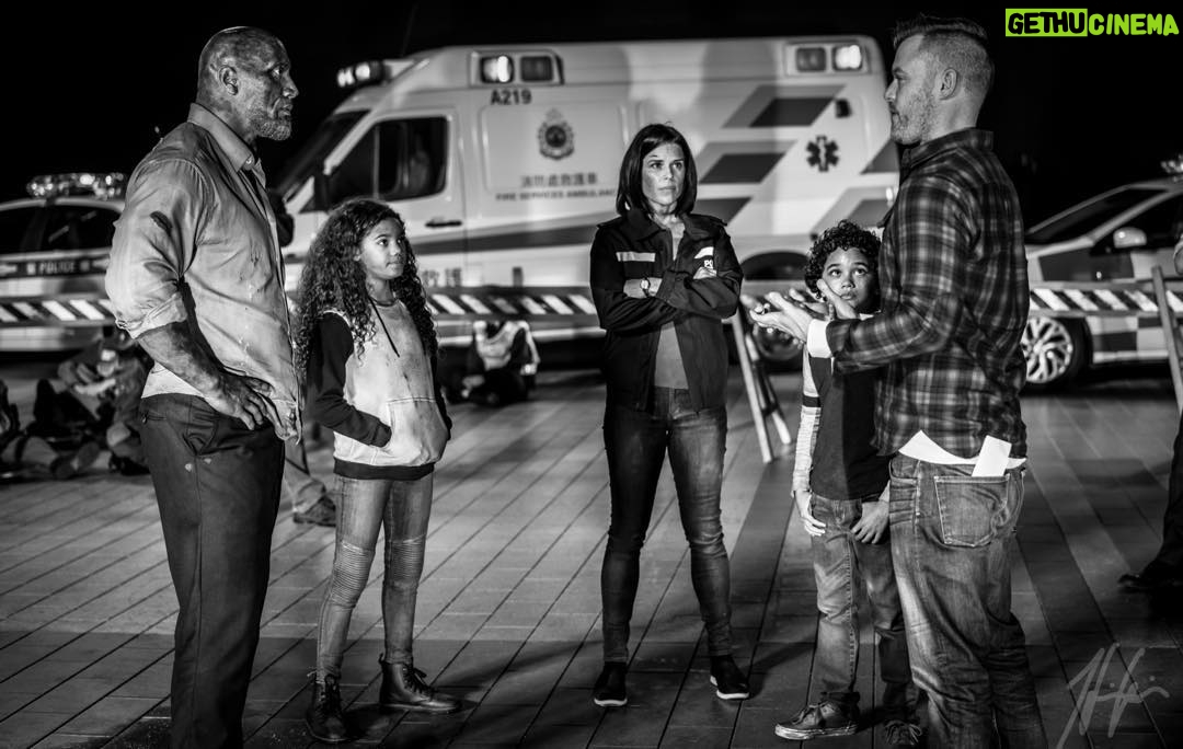 Neve Campbell - 11.7K Likes - Enjoyed reuniting with the team and cast of Skyscraper for some exciting additional scenes. Can’t wait to share the film with you all!