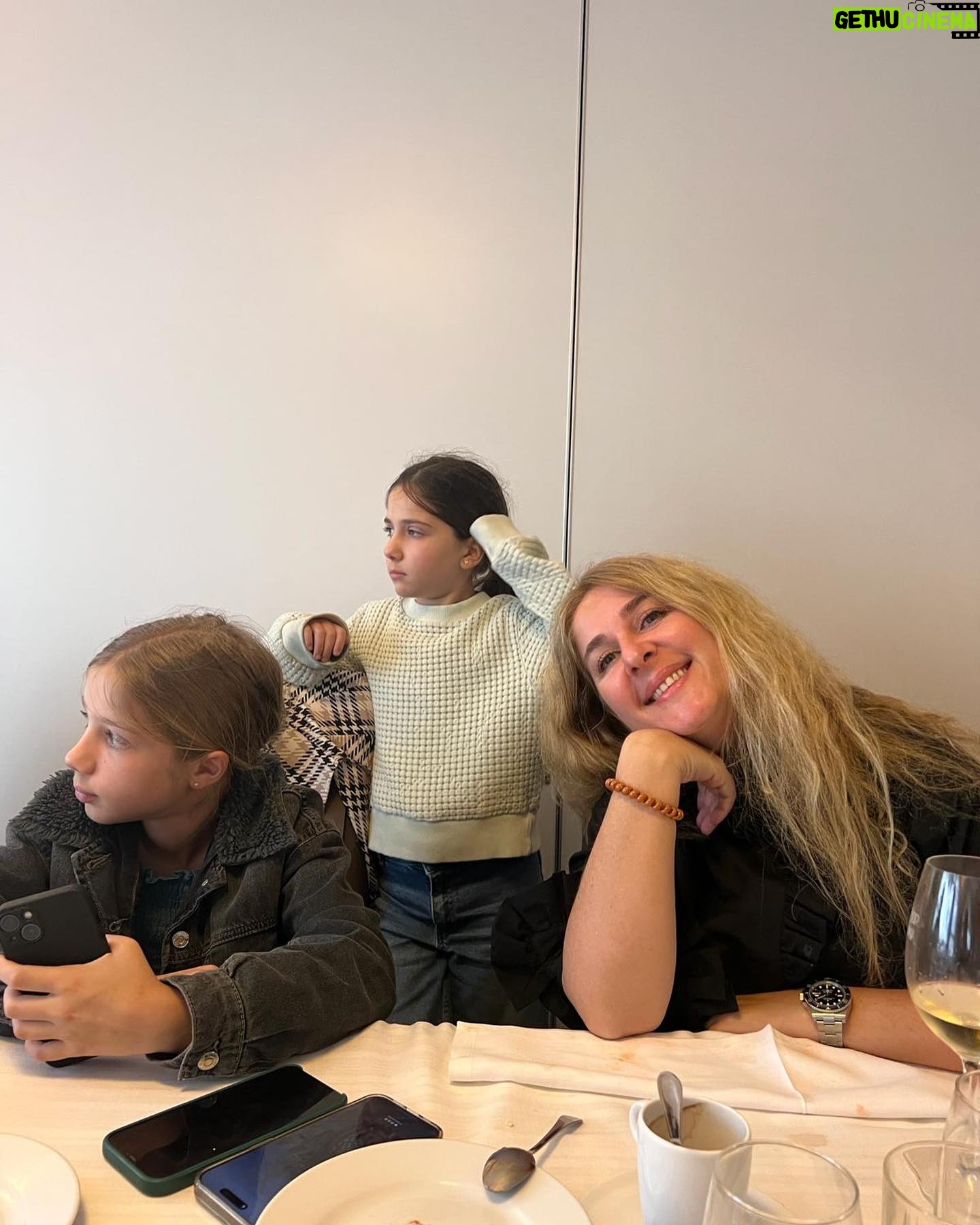 Niña Pastori Instagram - Un fin de semana estupendo con gente a la que quiero mucho! Y mi amiga @clarititas que hace unas fotos siempre 👍😜📸 Os quiero familia!