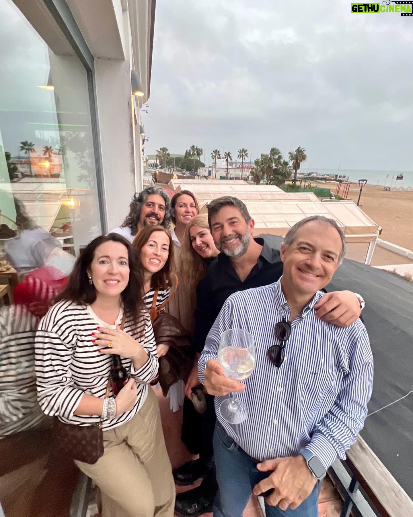Niña Pastori Instagram - Un fin de semana estupendo con gente a la que quiero mucho! Y mi amiga @clarititas que hace unas fotos siempre 👍😜📸 Os quiero familia!
